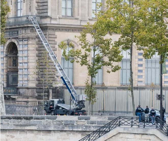 “分裂的法国”与消费市场巨变电子pg卢浮宫失窃背后:一个(图2) “分裂的法国”与消费市场巨变电子pg卢浮宫失窃背后:一个(图2)