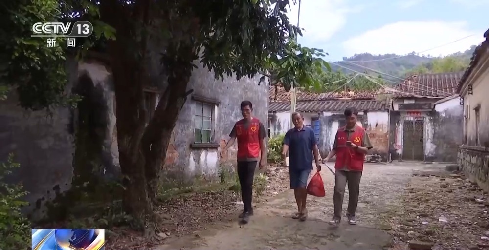 逼近 广东多地提前转移安置群众pg电子模拟器台风“桦加沙”(图3) 逼近 广东多地提前转移安置群众pg电子模拟器台风“桦加沙”(图3)